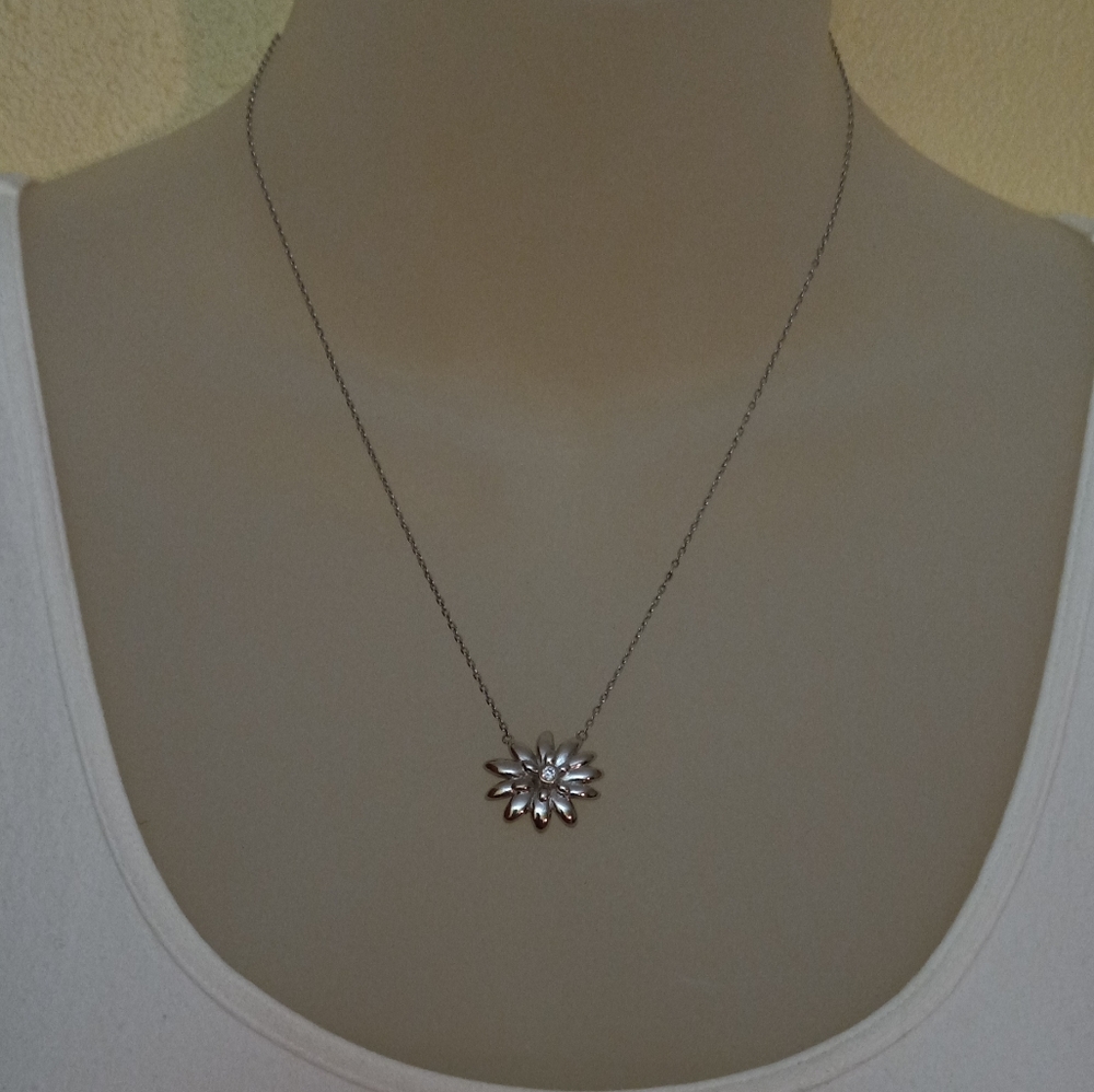 Kathy Davis Silver Plate Flower Necklace
